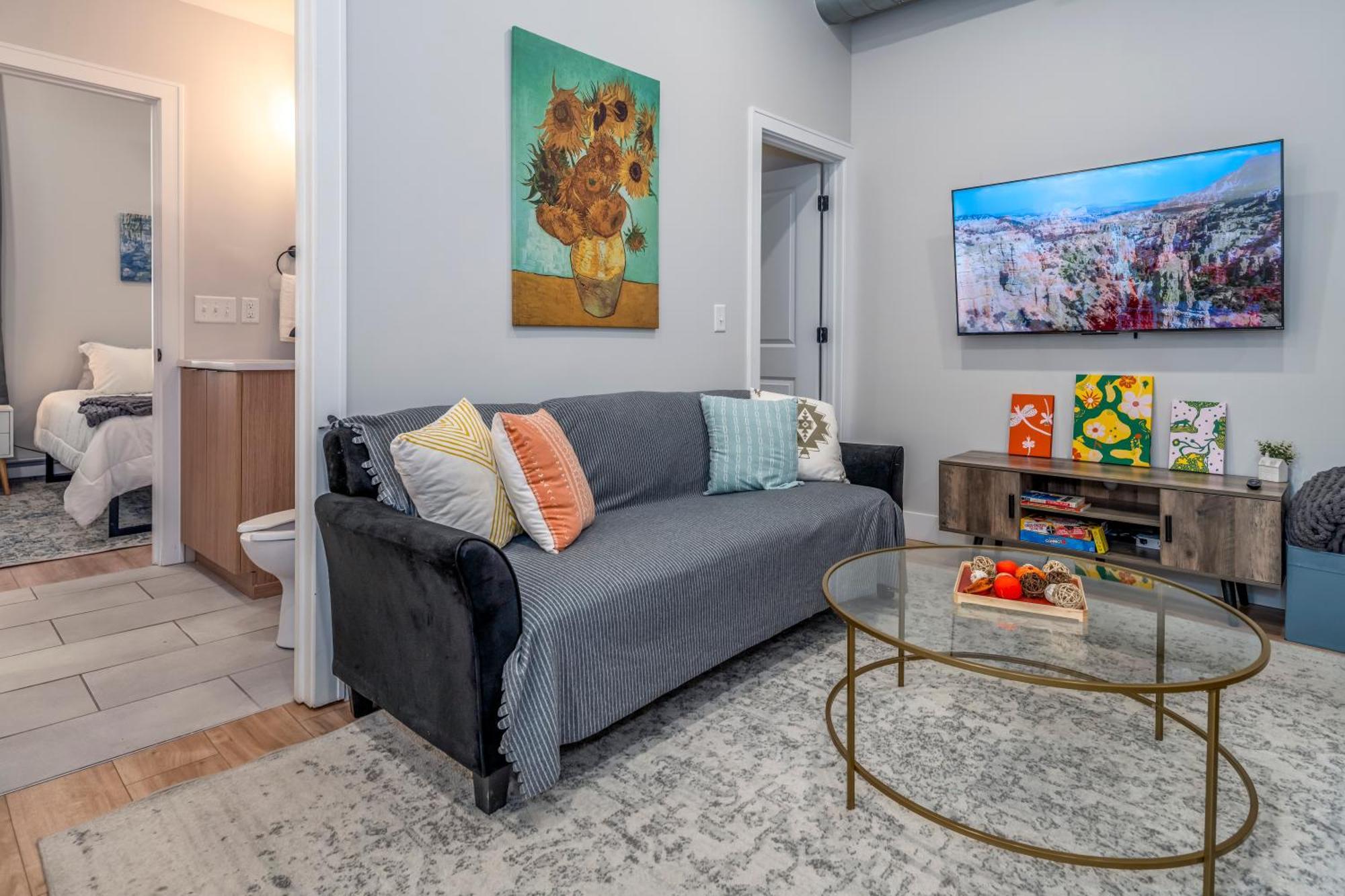 Prime Otr, 3 Lux Queen Beds, Two 55In Tvs, Steps To Tql, Findlay Market, Light Rail, Fast Wifi Cincinnati Dış mekan fotoğraf